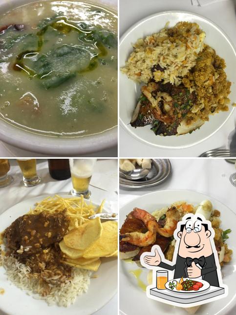 Comida em Restaurante Almeida