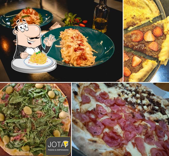 Espaguete carbonara em Jota pizza