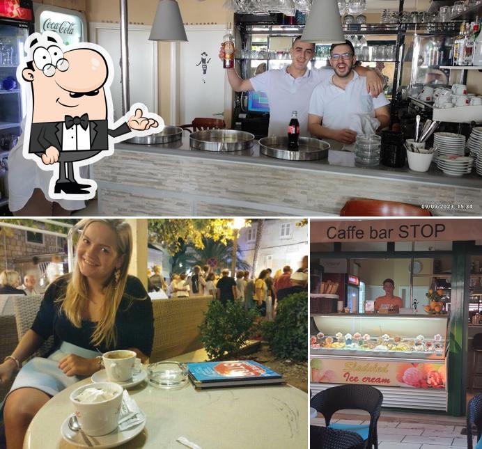 Siediti a un tavolo di Caffe bar STOP