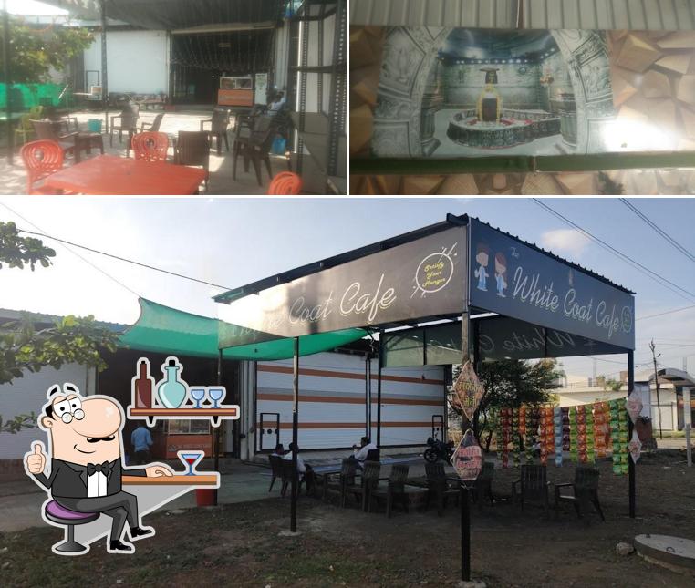 White Cout Cafe