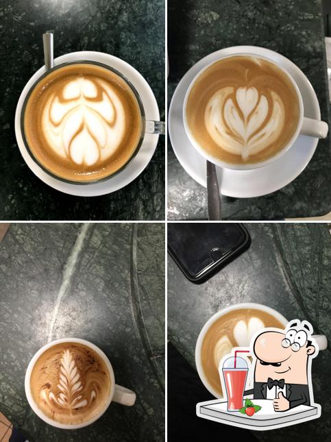 Bar 900 New serve un'ampia gamma di drink