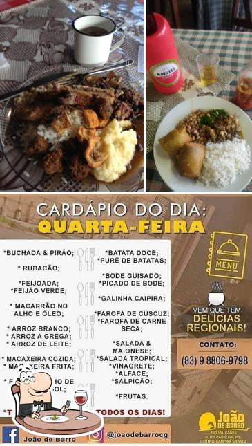 Comida em Restaurante João de Barro