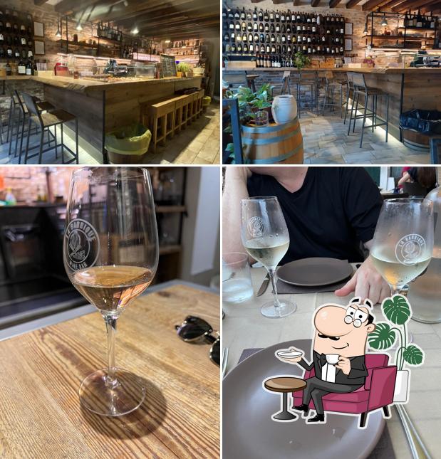 La foto della interni e bevanda di La Barrique Wine Bar