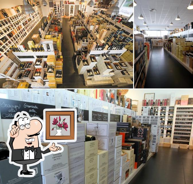 Dai un'occhiata agli interni di Mister Vino