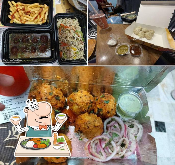 Food at The Momo Story