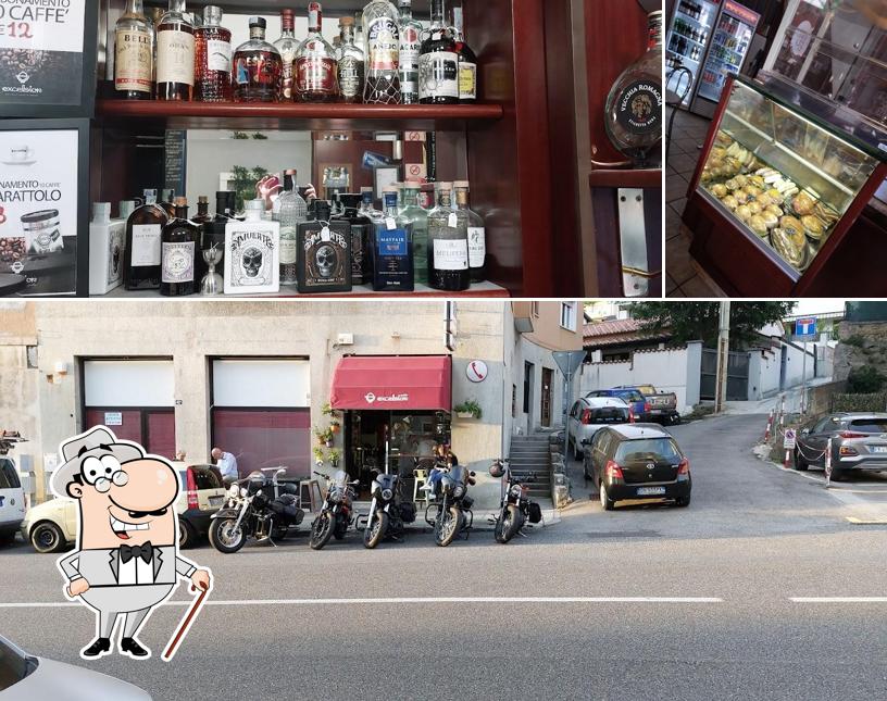 La immagine della esterno e interni di Bar Sì