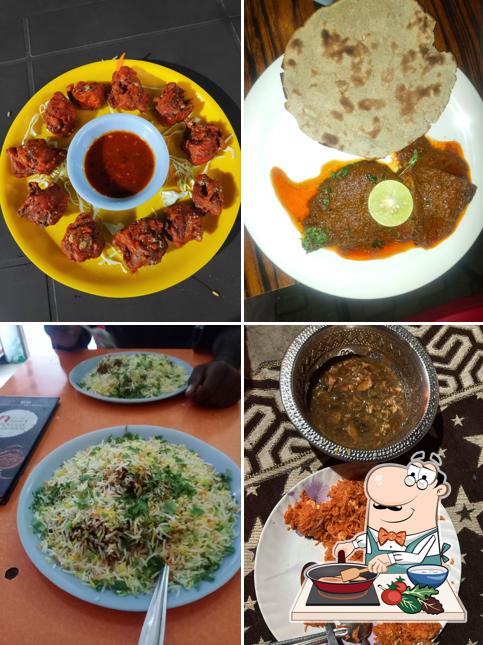 Chicken curry at Dawat E Yadgaar Biryani House