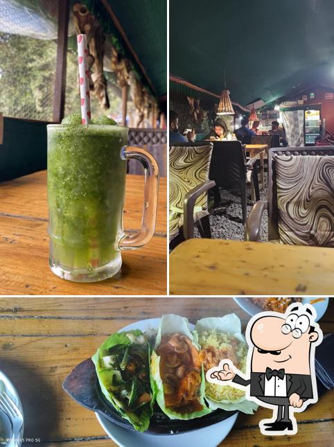 The picture of Lhasa Tibetan Kitchen’s interior and food