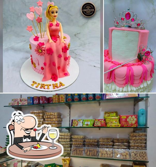 Food at The Cakes Floor