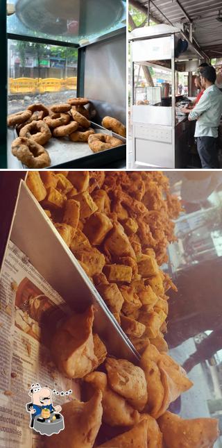 Food at Anna Delight Wada Pav