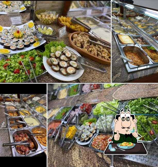 Comida em Restaurante da Praça
