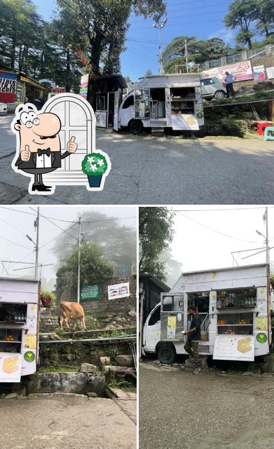 Check out how Mango cafe looks outside