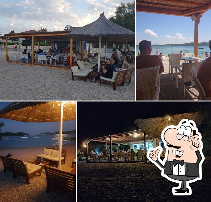 Gli interni di BEACH BAR LUNA