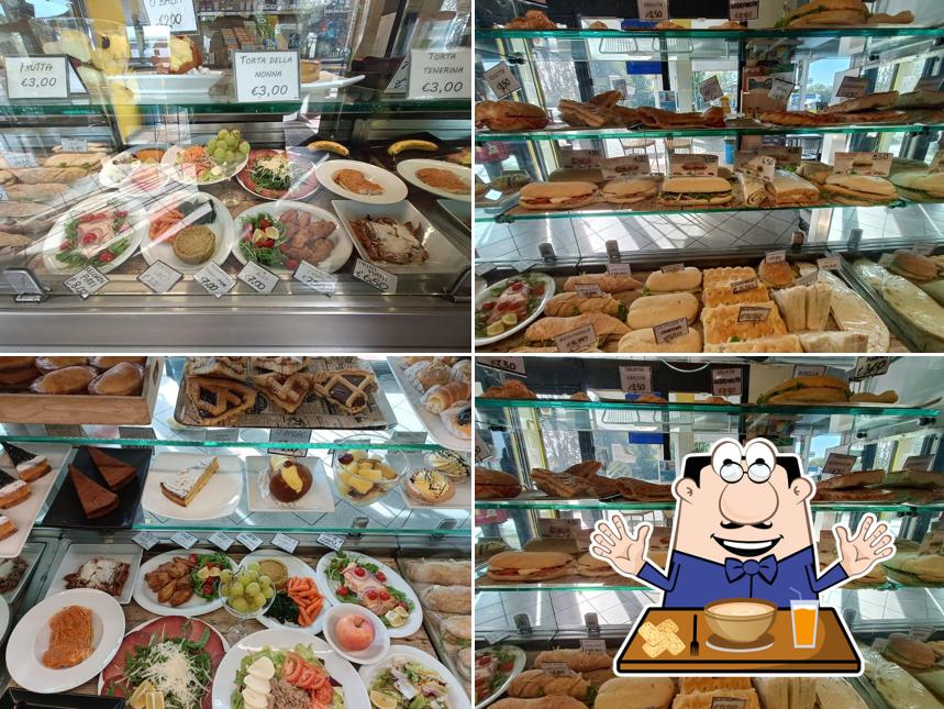 Cibo al Eni Trasversale di Pianura - Benzine/Bar/Tabacchi