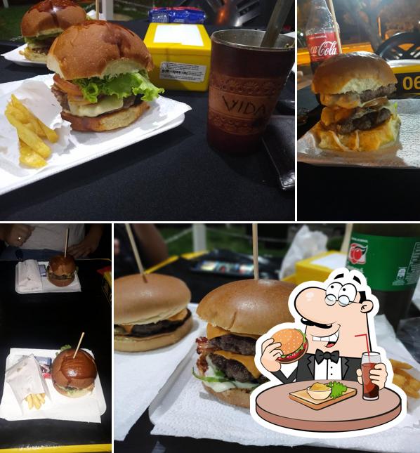 Delicie-se com um hambúrguer no Boi Chefe