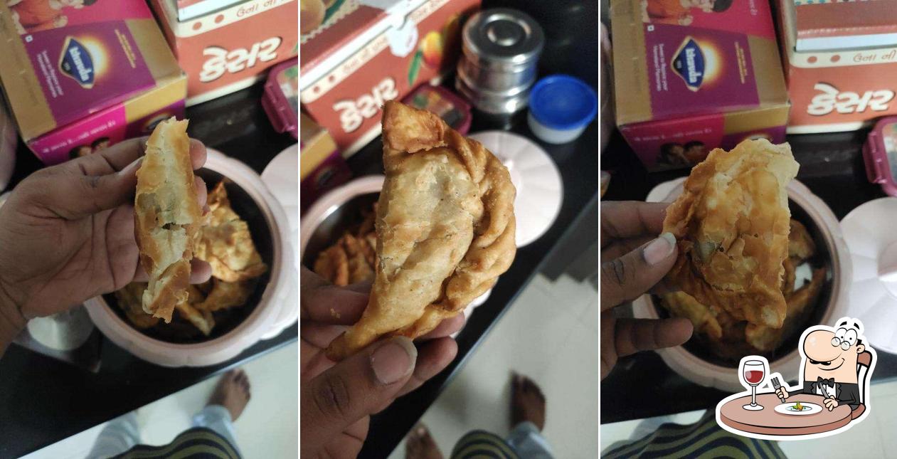 Meals at Jamnagari Ghugra