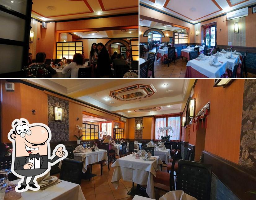Dai un'occhiata agli interni di Ristorante Cinese La Muraglia