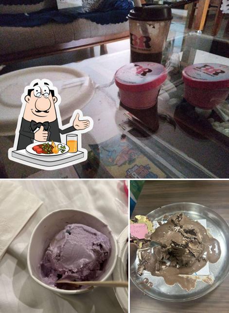The photo of food and interior at Baskin Robbins
