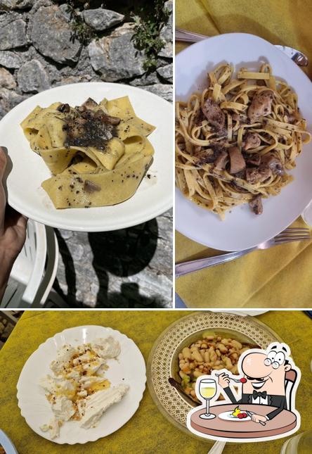 Platti al Trattoria Ghost