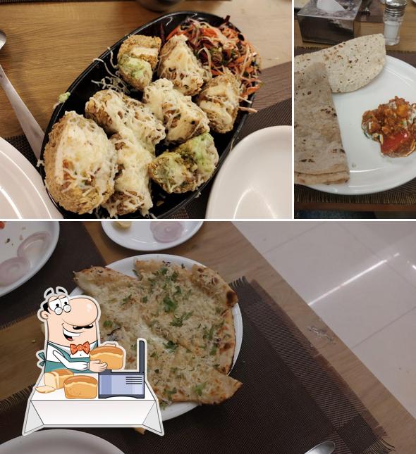 Garlic bread at HOTEL JAYVEER. - Top Kathiyawadi And Punjabi Restaurant, Jain Food Available