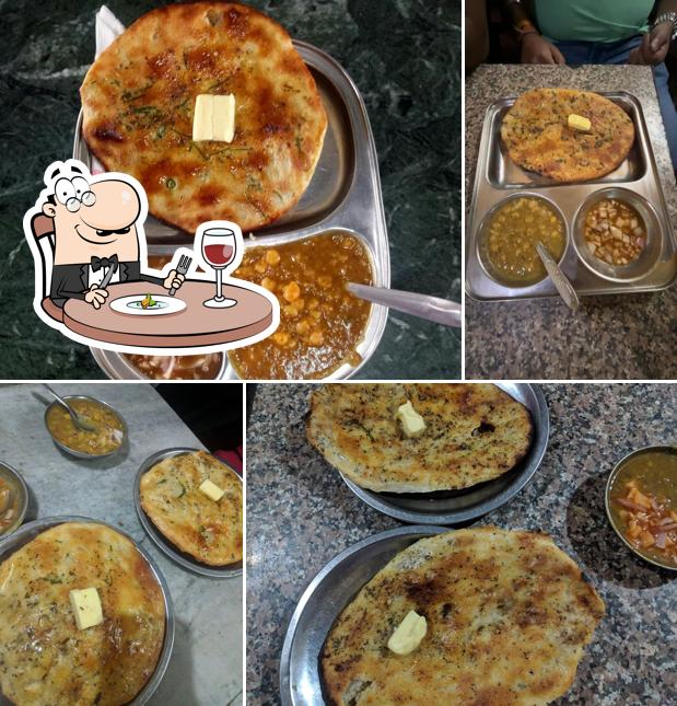 Kulcha at Harbans Lal Kulcha Shop