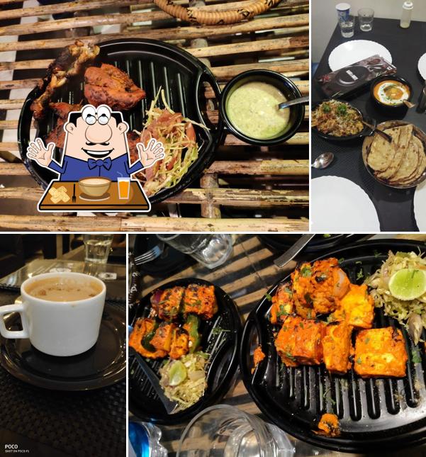 Clam chowder at Black & White