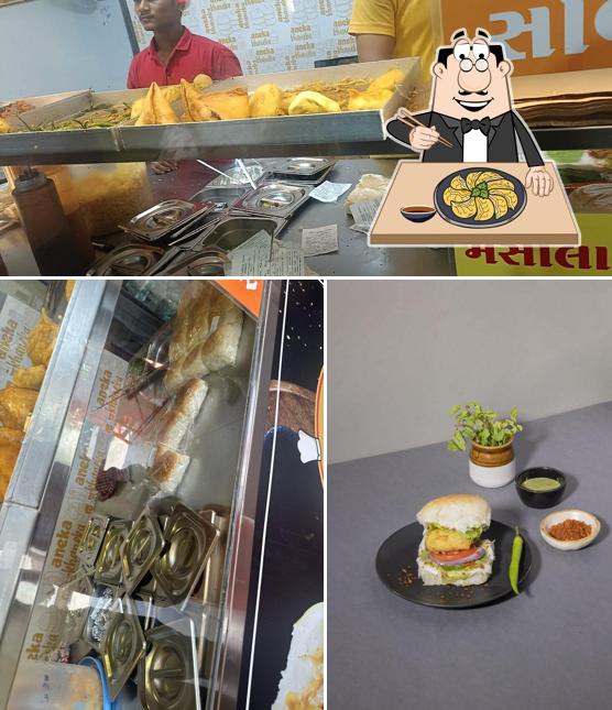 Gyoza at Bole to Vadapav, Rajkot Indira circle
