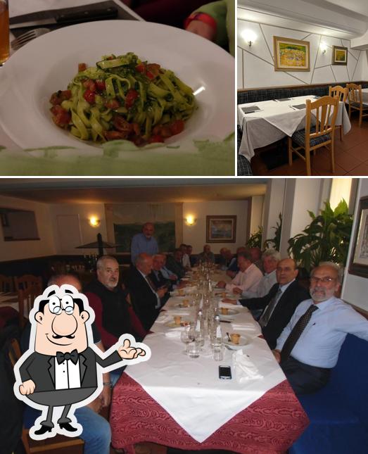 La interni e cibo del ristorante