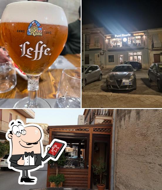 La foto di esterno e birra da Pizzeria Fuori Binario