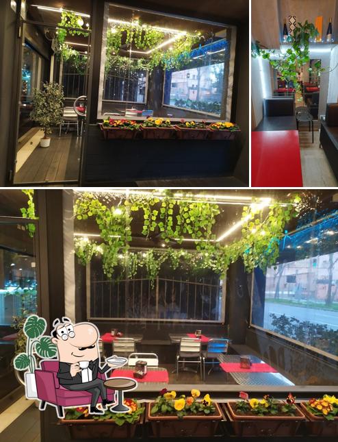 Siediti a un tavolo di Boulevard Cafè Bologna