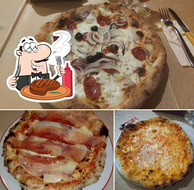 Prenditi i un pasto a base di carne a La Vipperia