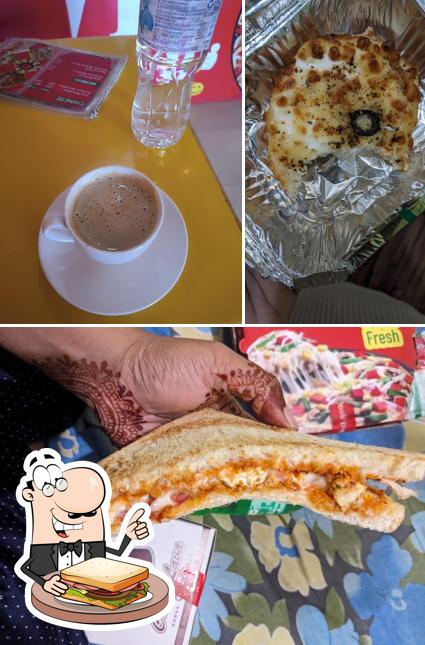 Grilled cheese sandwich at VIP Pizza Mau