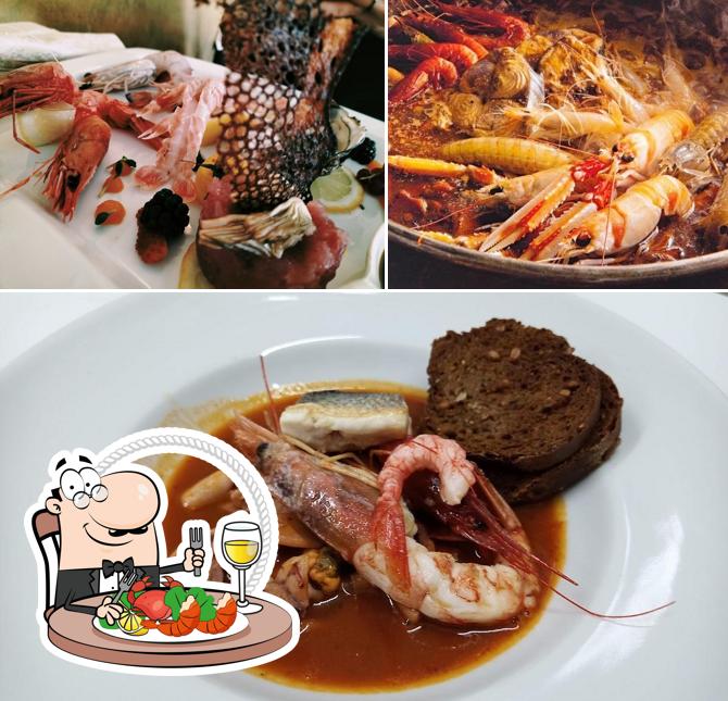 I clienti di Lo scaccia possono ordinare vari pasti di mare