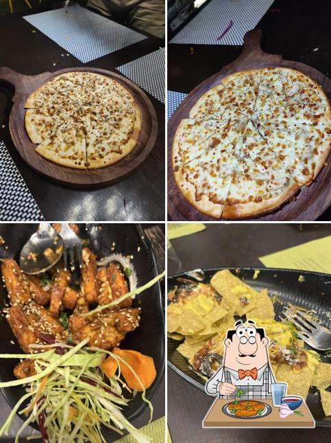 Chicken wings at Backyard Palms