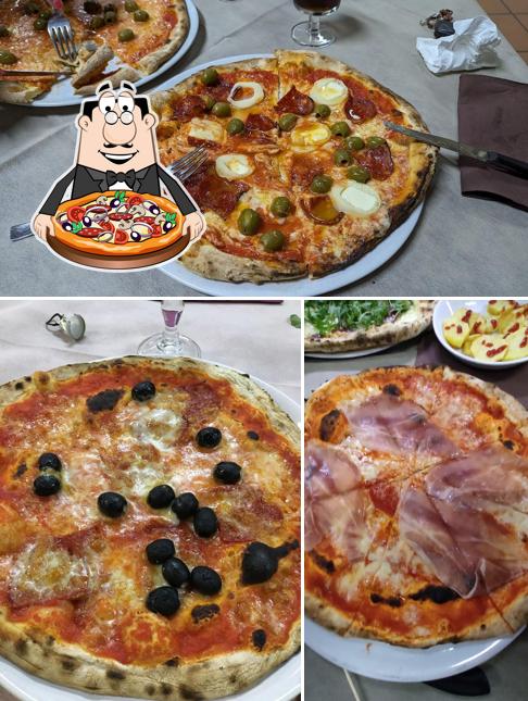 Ordina una pizza a La Pirainella Ristorante Pizzeria