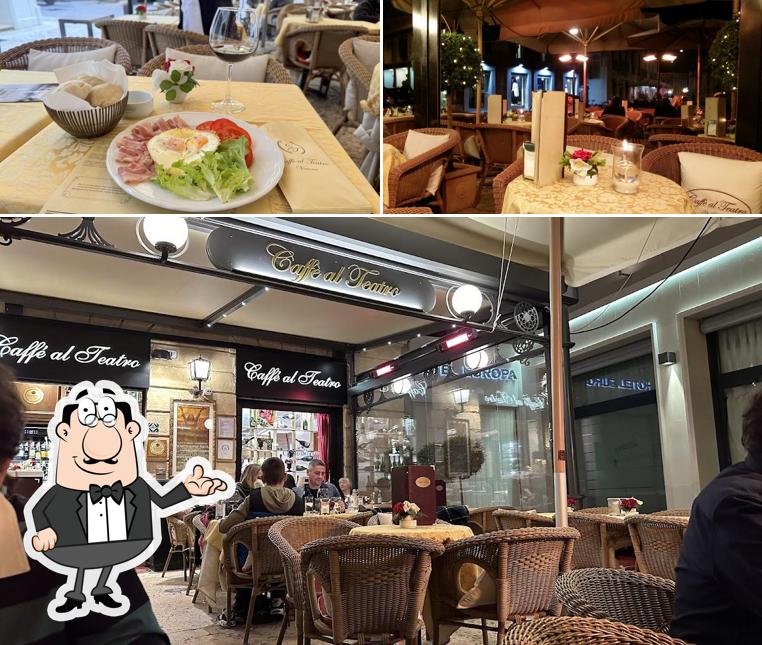 Siediti a un tavolo di Caffè Al Teatro