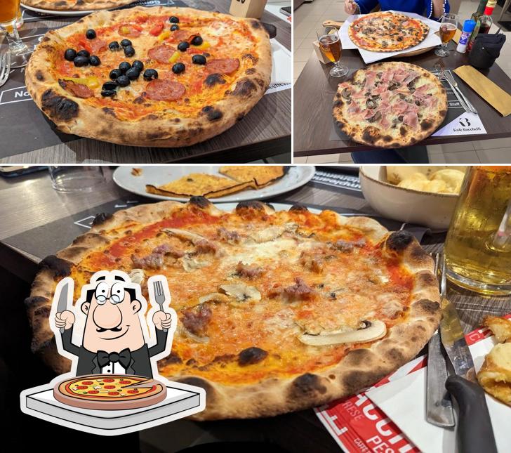 Scegli una pizza a Kafè Bacchelli