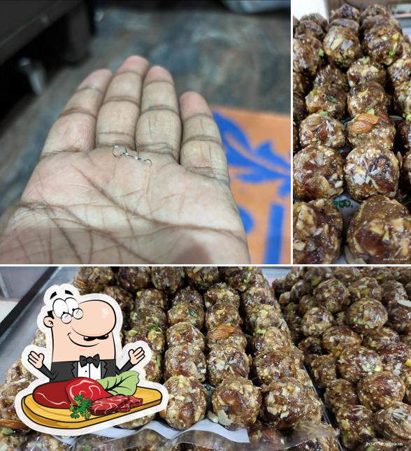 Pick meat meals at Muthu Iyenger's Bakery