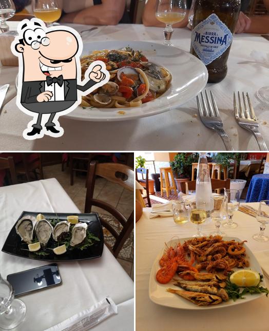 La immagine della interni e cibo di Ramon