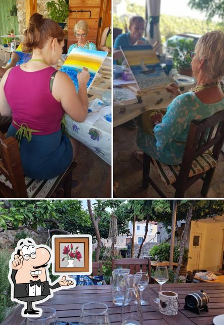 Siediti a un tavolo di Tavern Nikola Vrboska