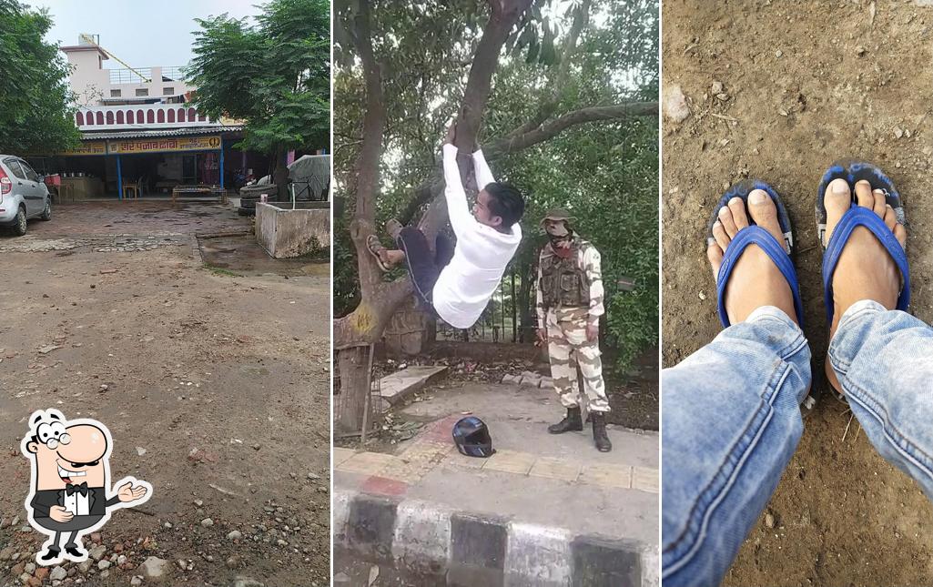 See this picture of Sher E Punjab Dhaba