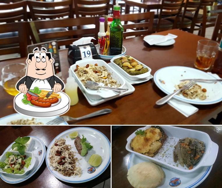 Comida em Casa de Esfiha Mesa do Califa