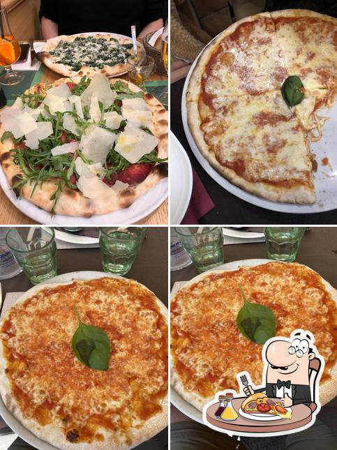 A Ristorante L'Archetto di Cavour, puoi prenderti una bella pizza