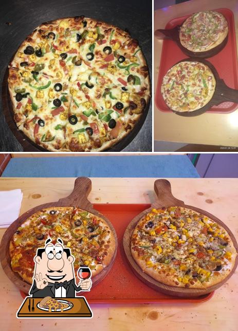 Order various kinds of pizza