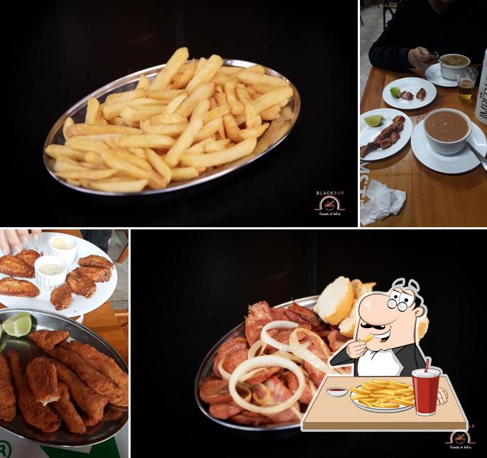 Batata frita em Black Bar - Comida de Boteco