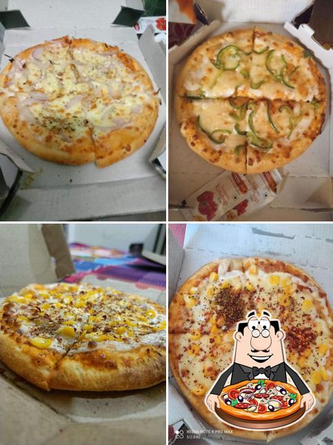 Pick pizza at Pizza World