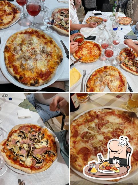 Scegli una pizza a Bruno's pizzeria