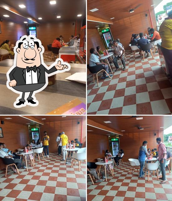 Check out how Sri Aradana cafe looks inside