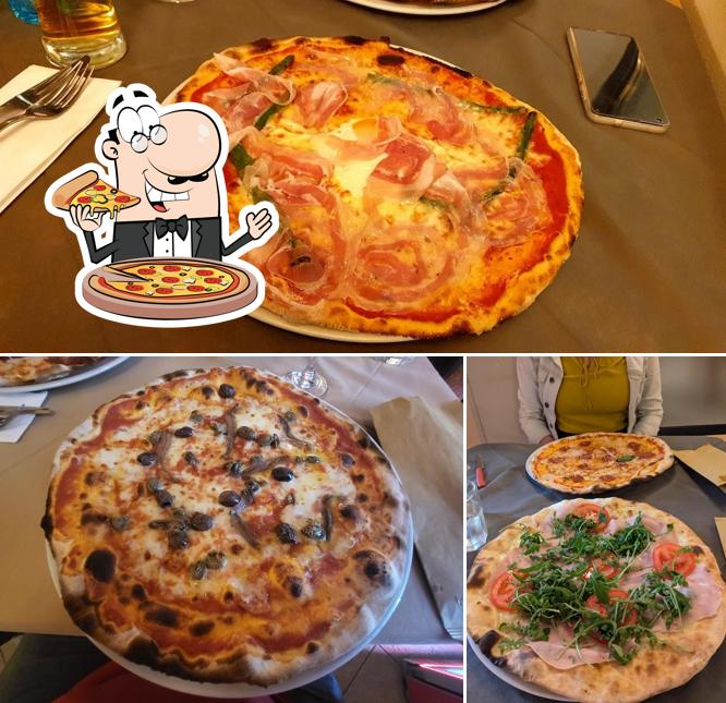 Ordina tra le svariate varianti di pizza