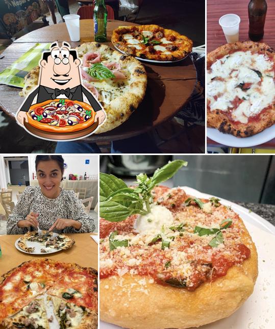 Prenditi una pizza a Napul' E' Di Falanga Carmine